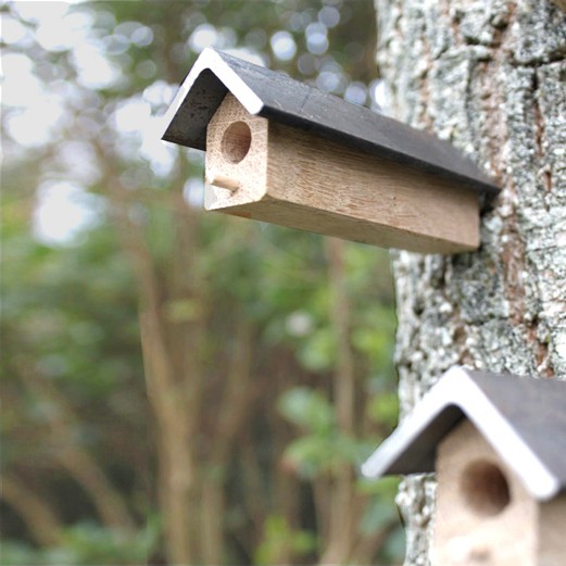 wooden-bee-houses-gardenista