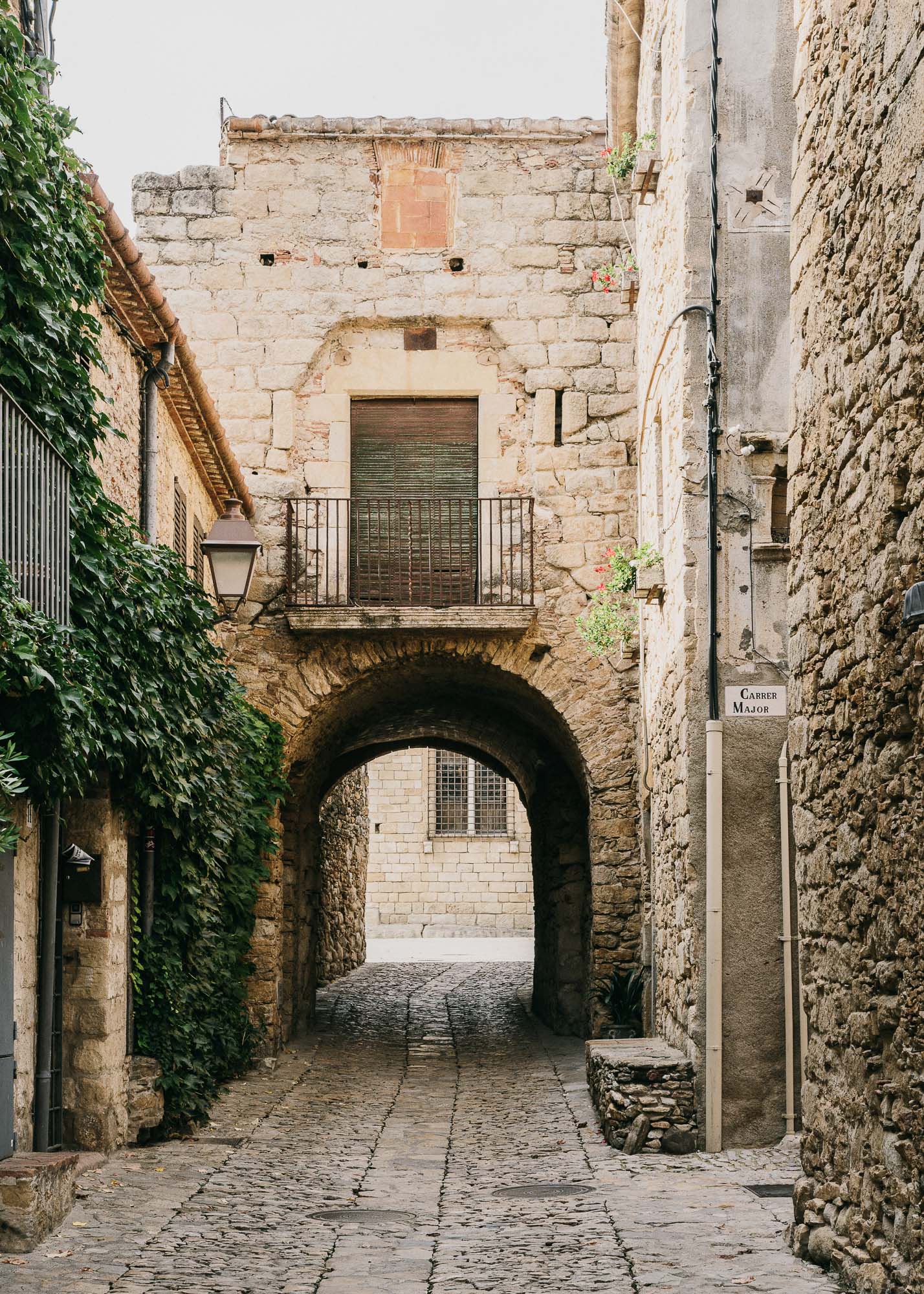 Castillo de Peratallada in Catalonia | Gardenista