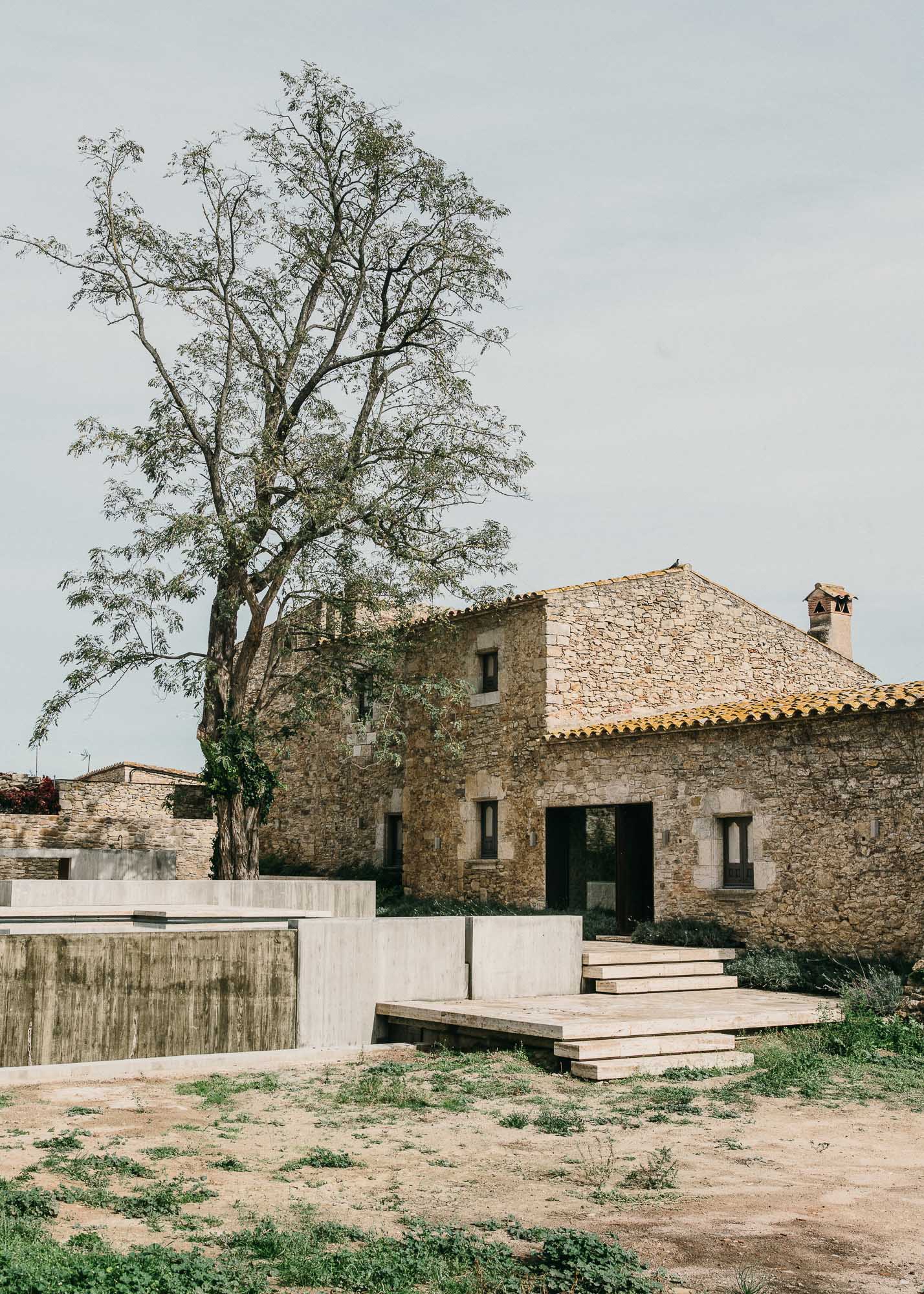 Castillo de Peratallada in Catalonia | Gardenista