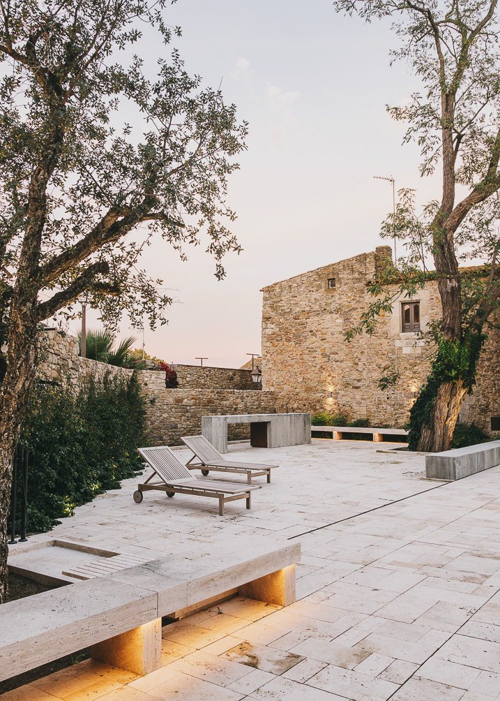 Castillo de Peratallada in Catalonia | Gardenista