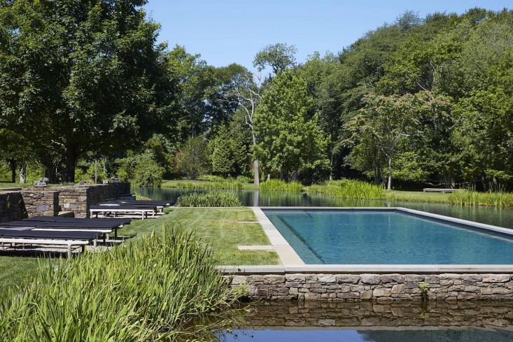 swimming-pool-dry-stack-pennsylvania-bluestone-gardenista