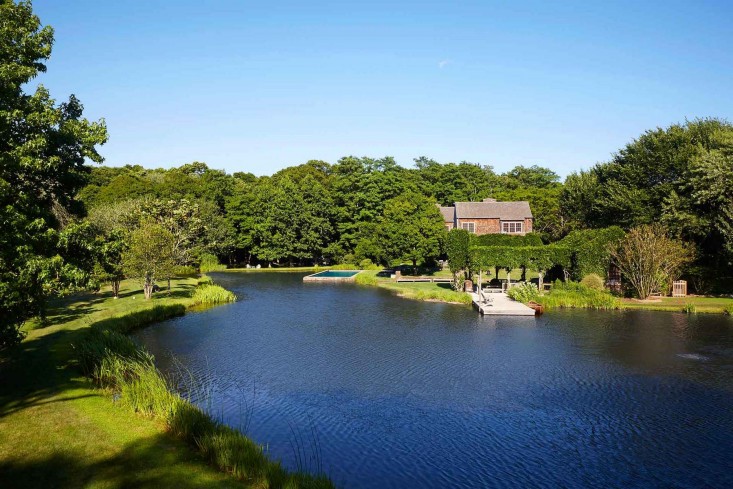 scott-mitchell-bridgehampton-landscape-garden-pond-pool-dock-gardenista